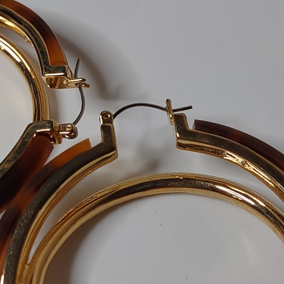 Vince Camuto Tortoise And Gold Tone Large Hoop Earrings - Picture 7 of 15